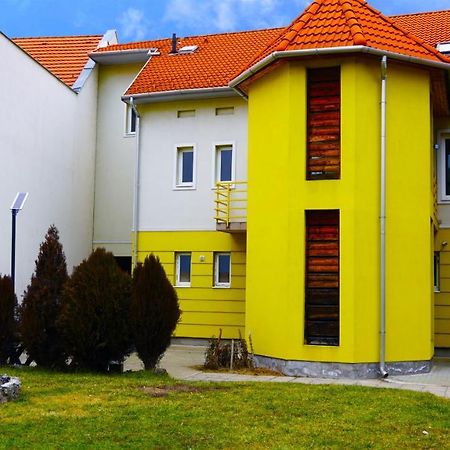 Hotel Pajkos Poni Vendeghaz Miskolc Exterior foto