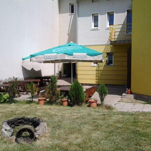 Hotel Pajkos Poni Vendeghaz Miskolc Exterior foto