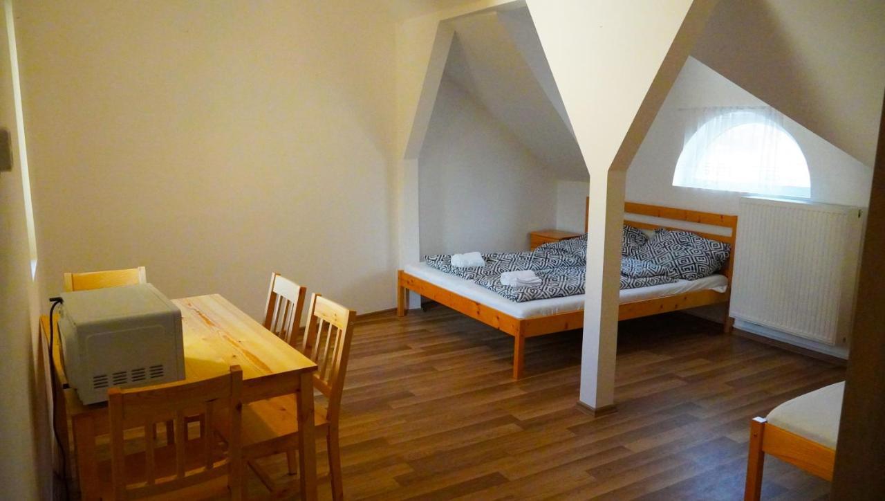 Hotel Pajkos Poni Vendeghaz Miskolc Exterior foto